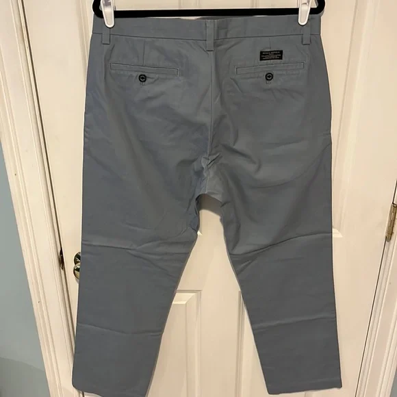 35x30 Banana Republic Emerson Chino Blue - Picture 3 of 3